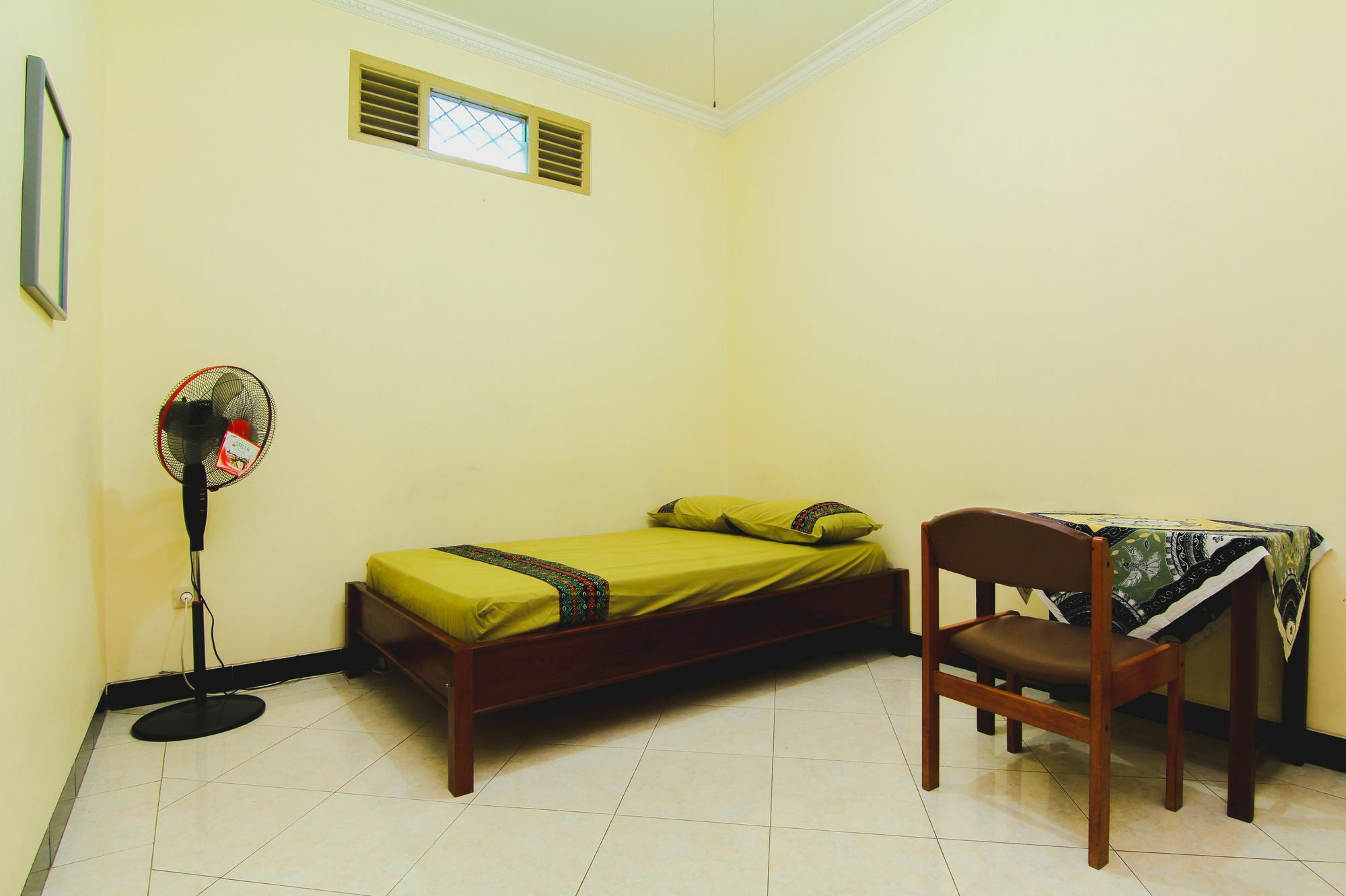יוגיאקרטה Griya Batik Giri Sekar Homestay מראה חיצוני תמונה